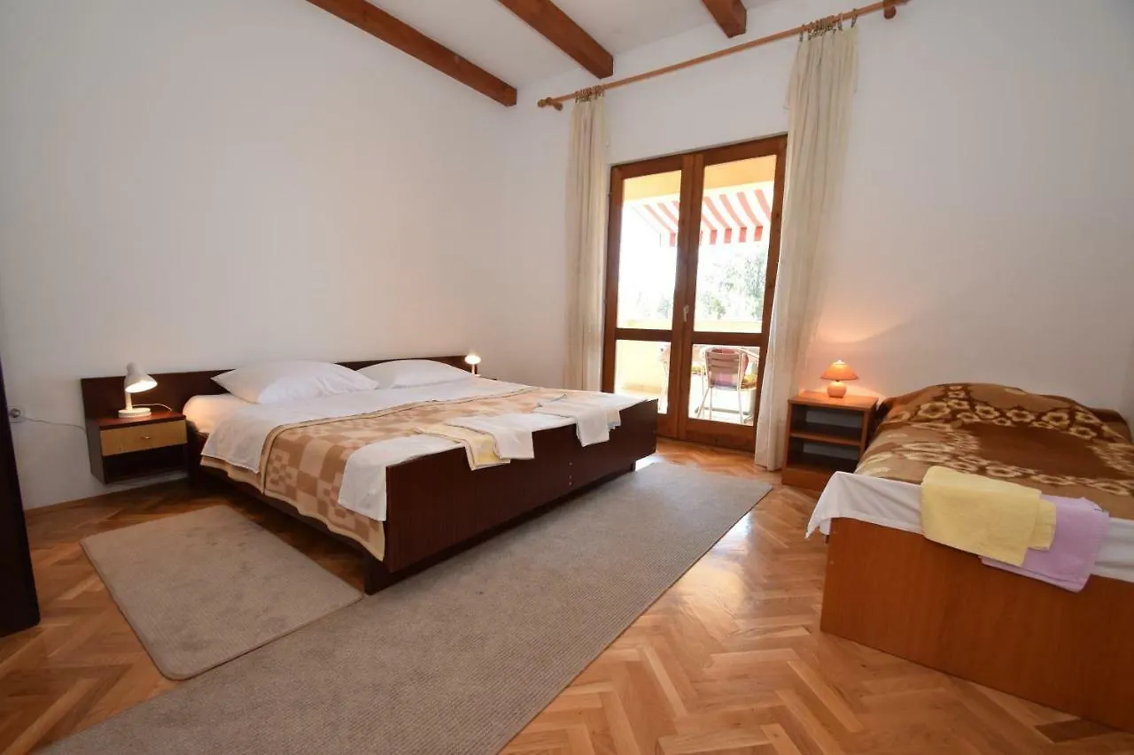 Apartments Ivan Starigrad Paklenica